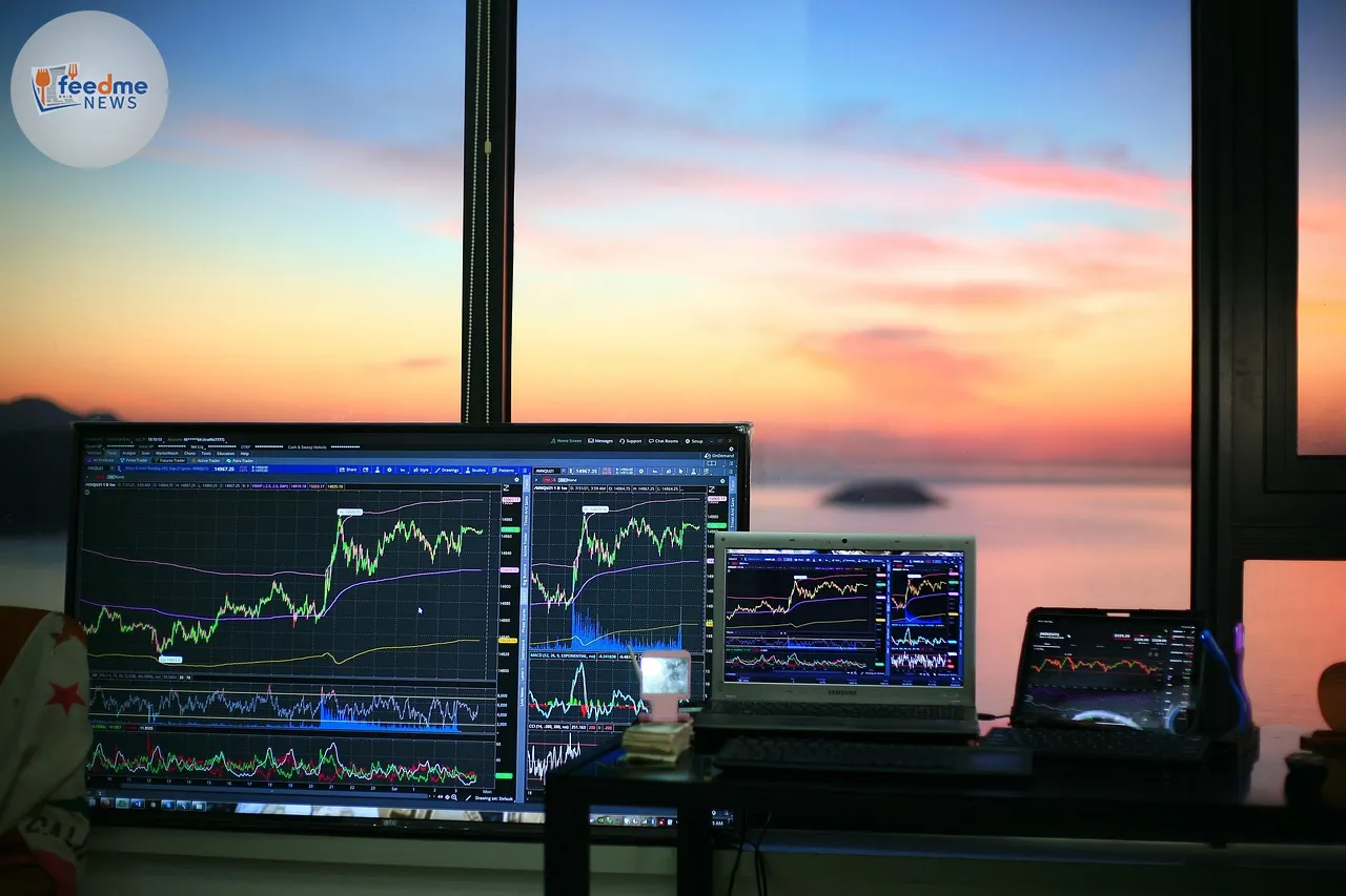 FTSE 100 Closes In On 10,000 As London Traders Eye UK Q3 Growth